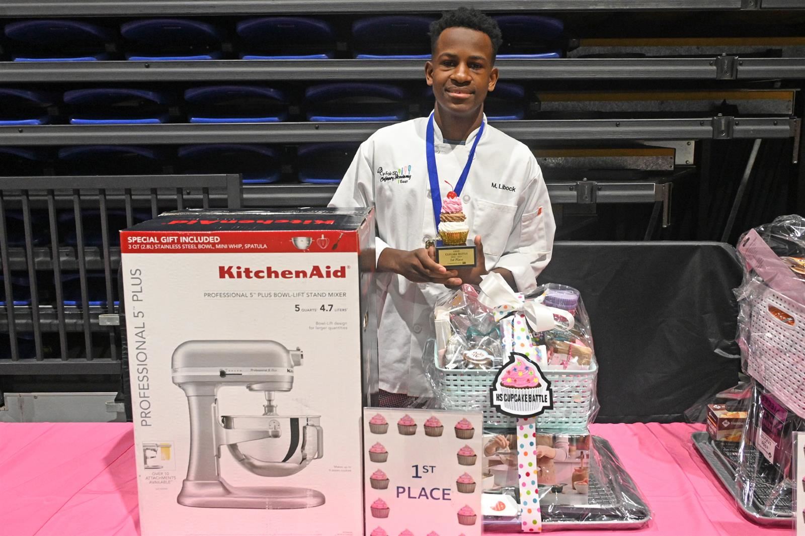  Jersey Village junior Ananda Stephens was among many winners at the fifth annual Cupcake Battle.